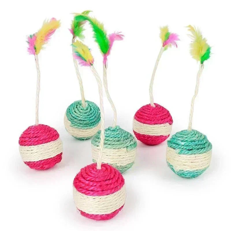 Sisal Scratching Ball Cat Toy (Random Color)